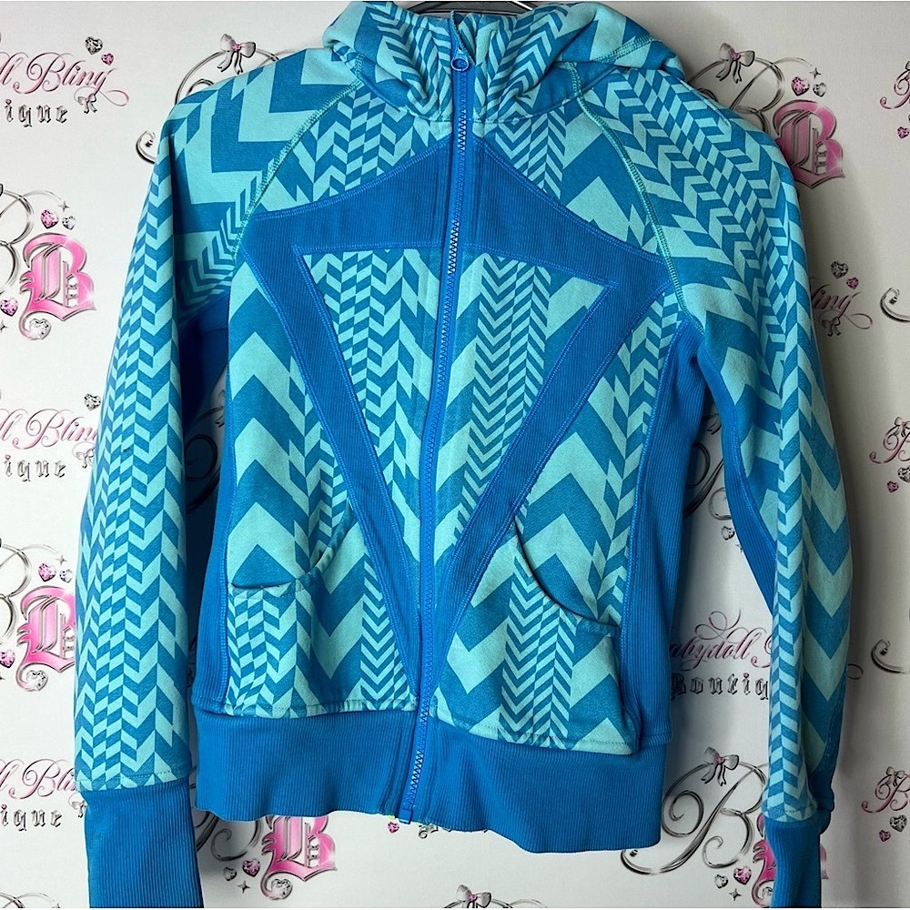 Ivivva sweater zip up Vibrant Blue Chevron Hoodie green logo hood hoodie